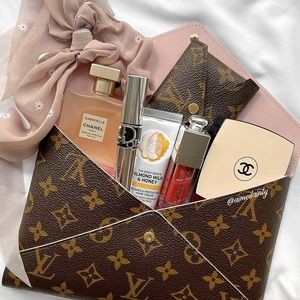 Louis Vuitton Pochette Kirigami pouch. Large
